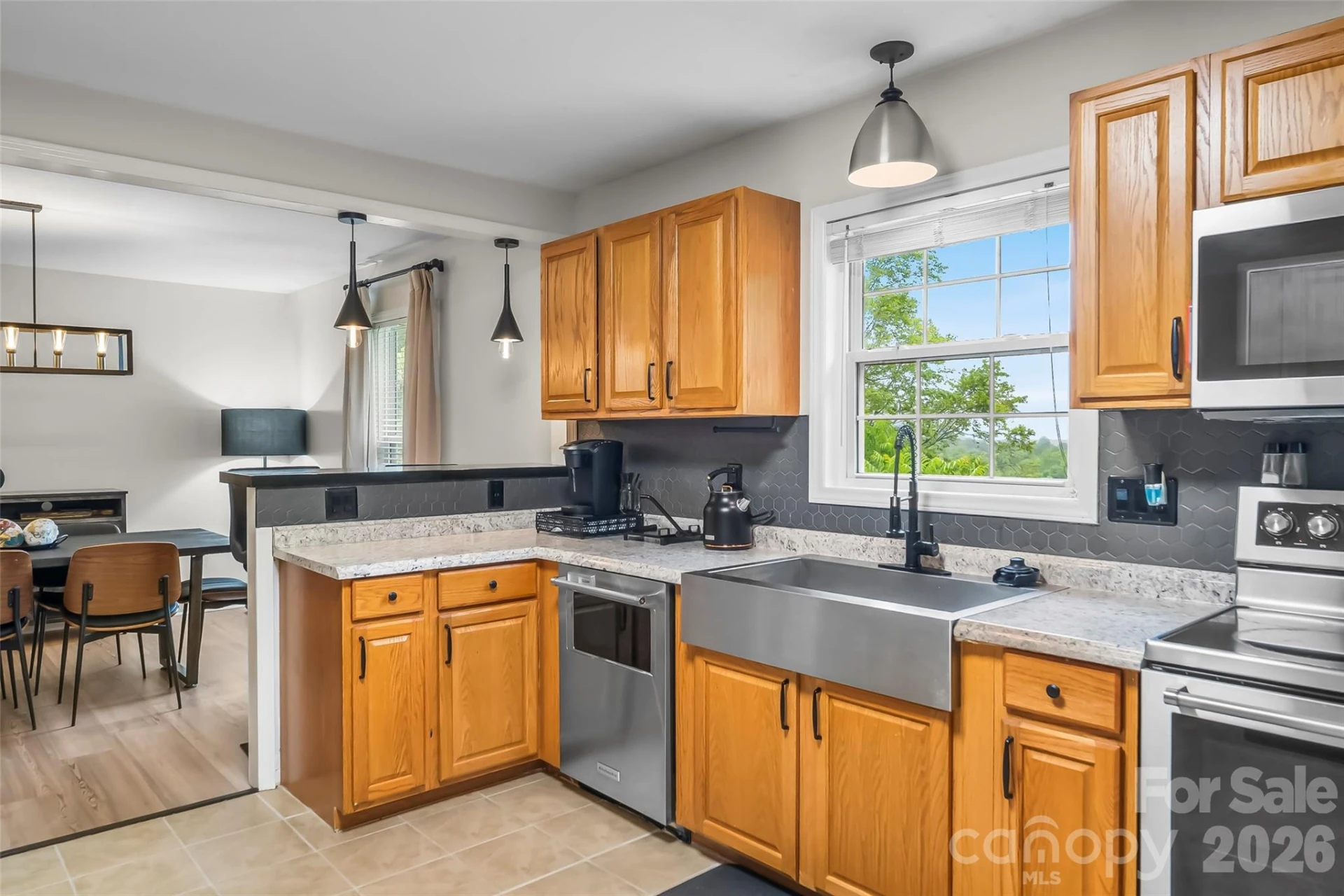 570 Pleasant View Drive - Photo 11