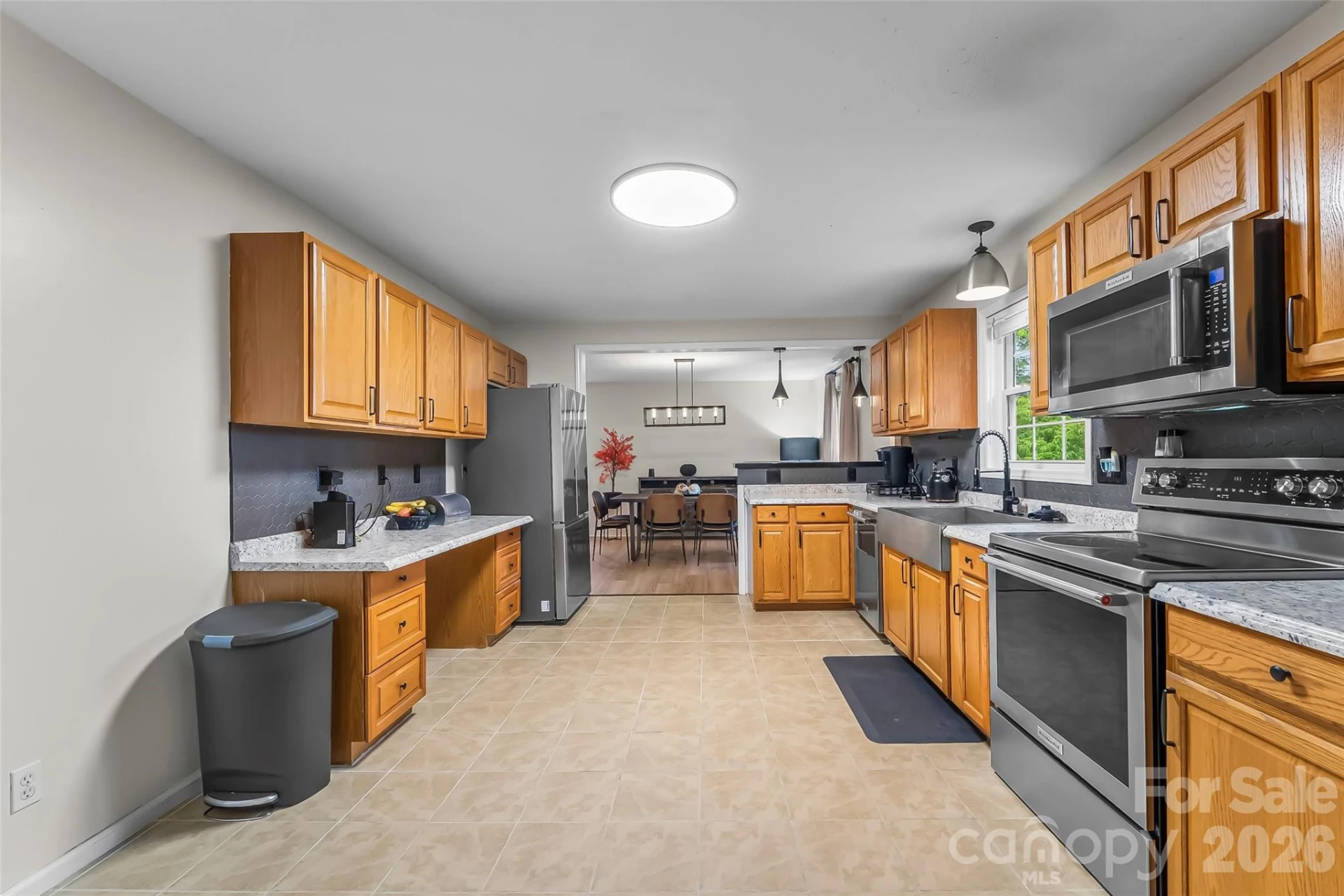 570 Pleasant View Drive - Photo 12