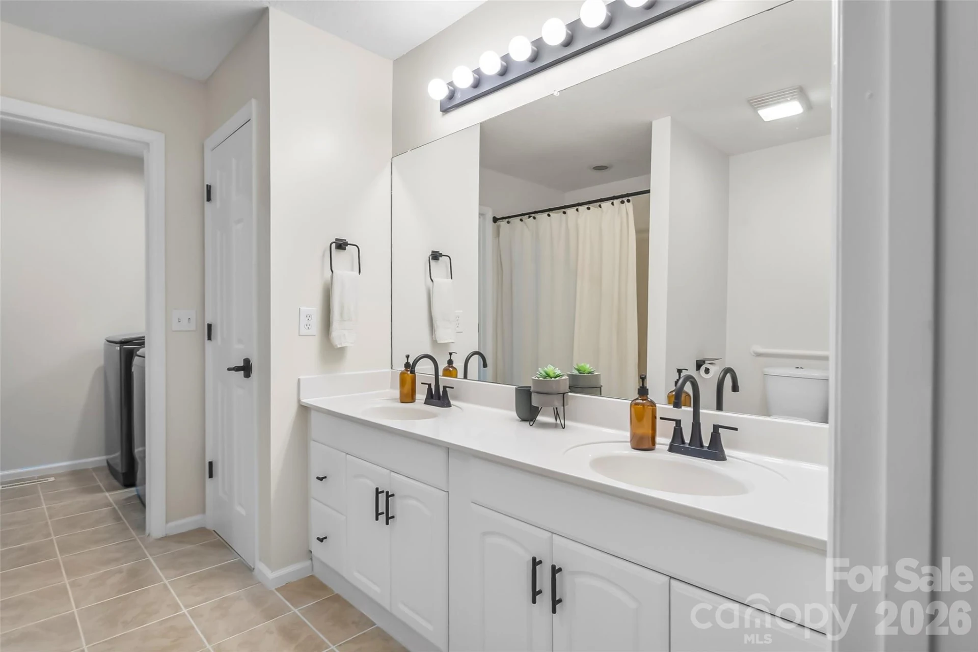 570 Pleasant View Drive - Photo 18