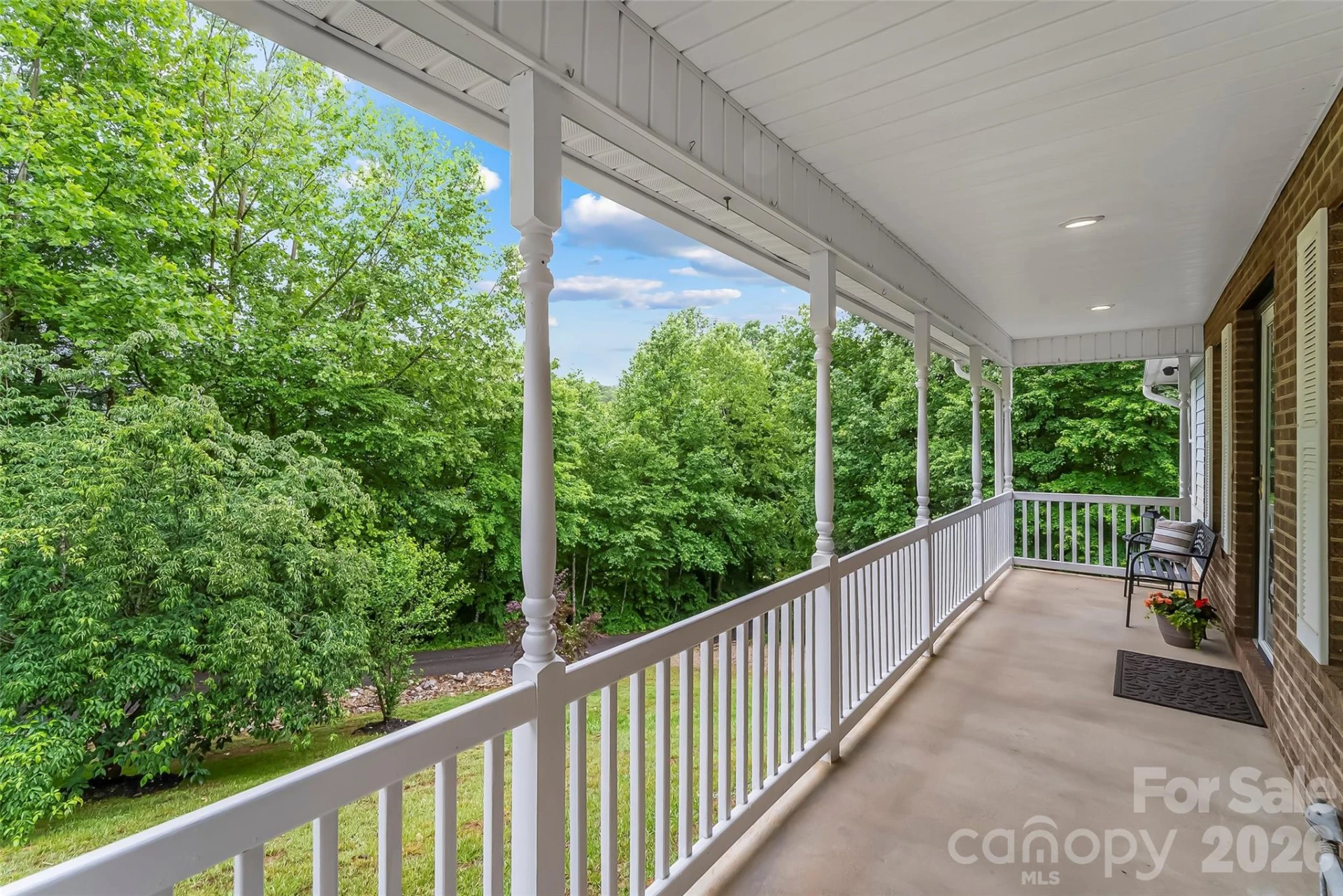 570 Pleasant View Drive - Photo 4