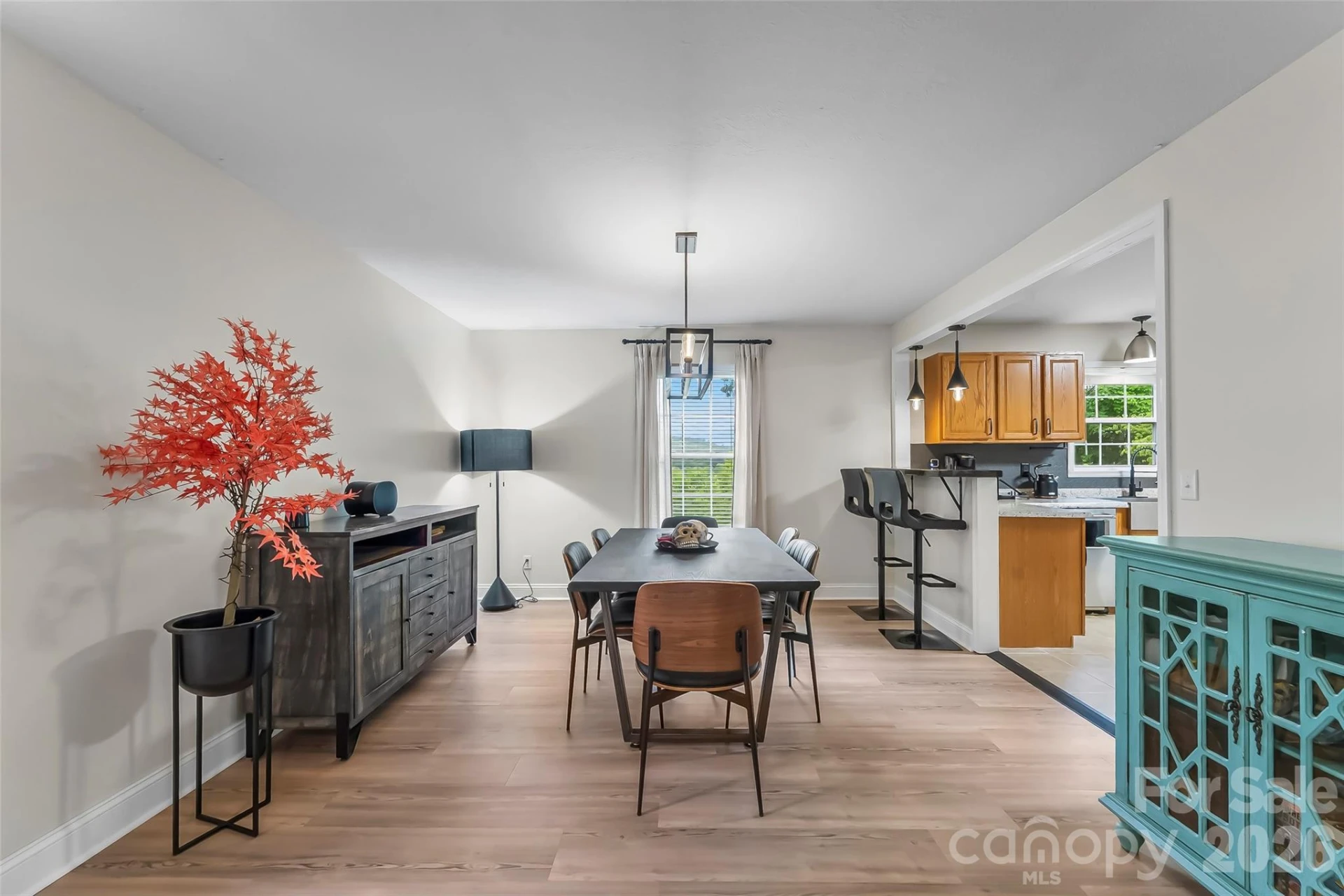 570 Pleasant View Drive - Photo 7