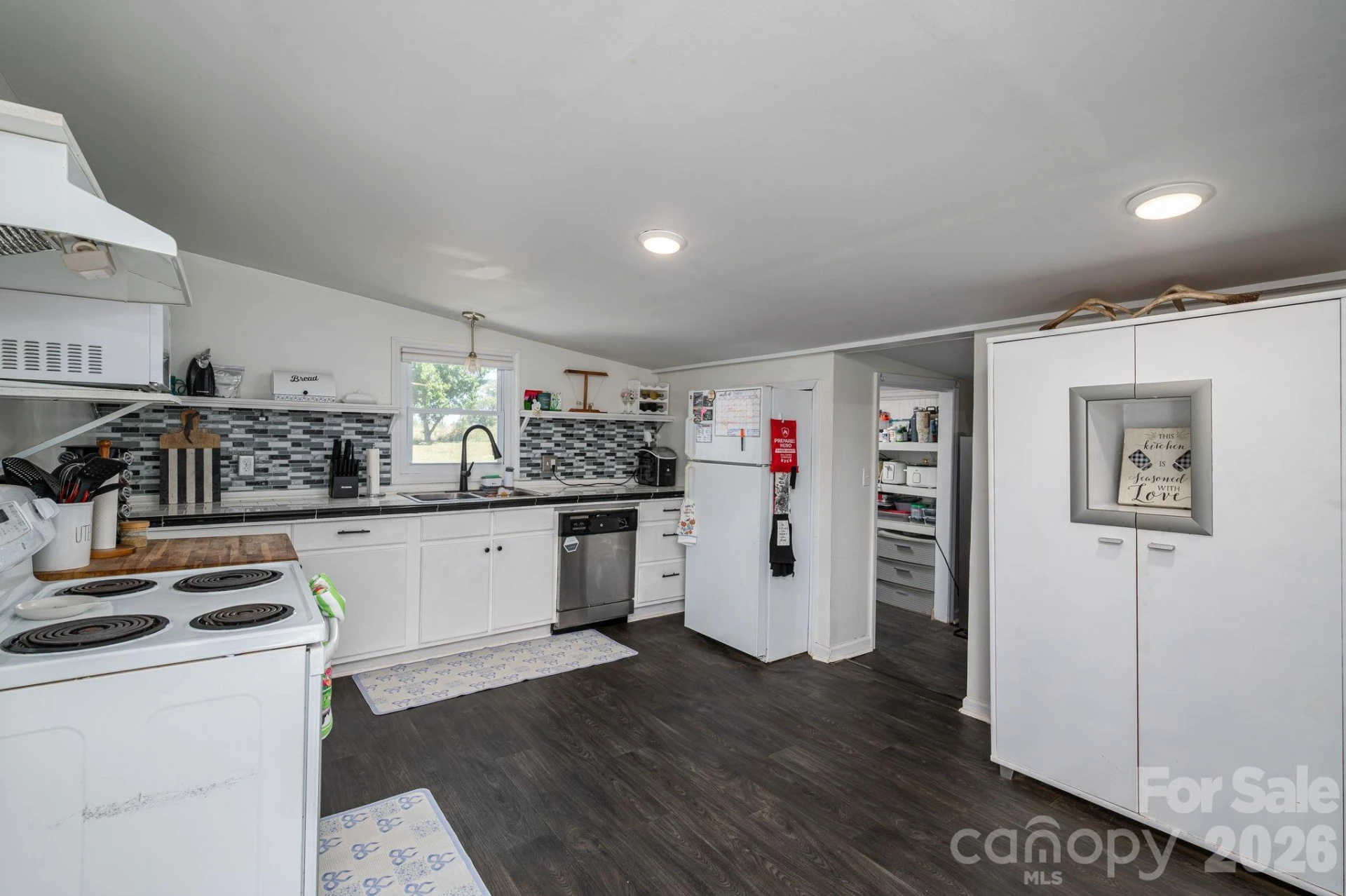 2024 Willis Road - Photo 12