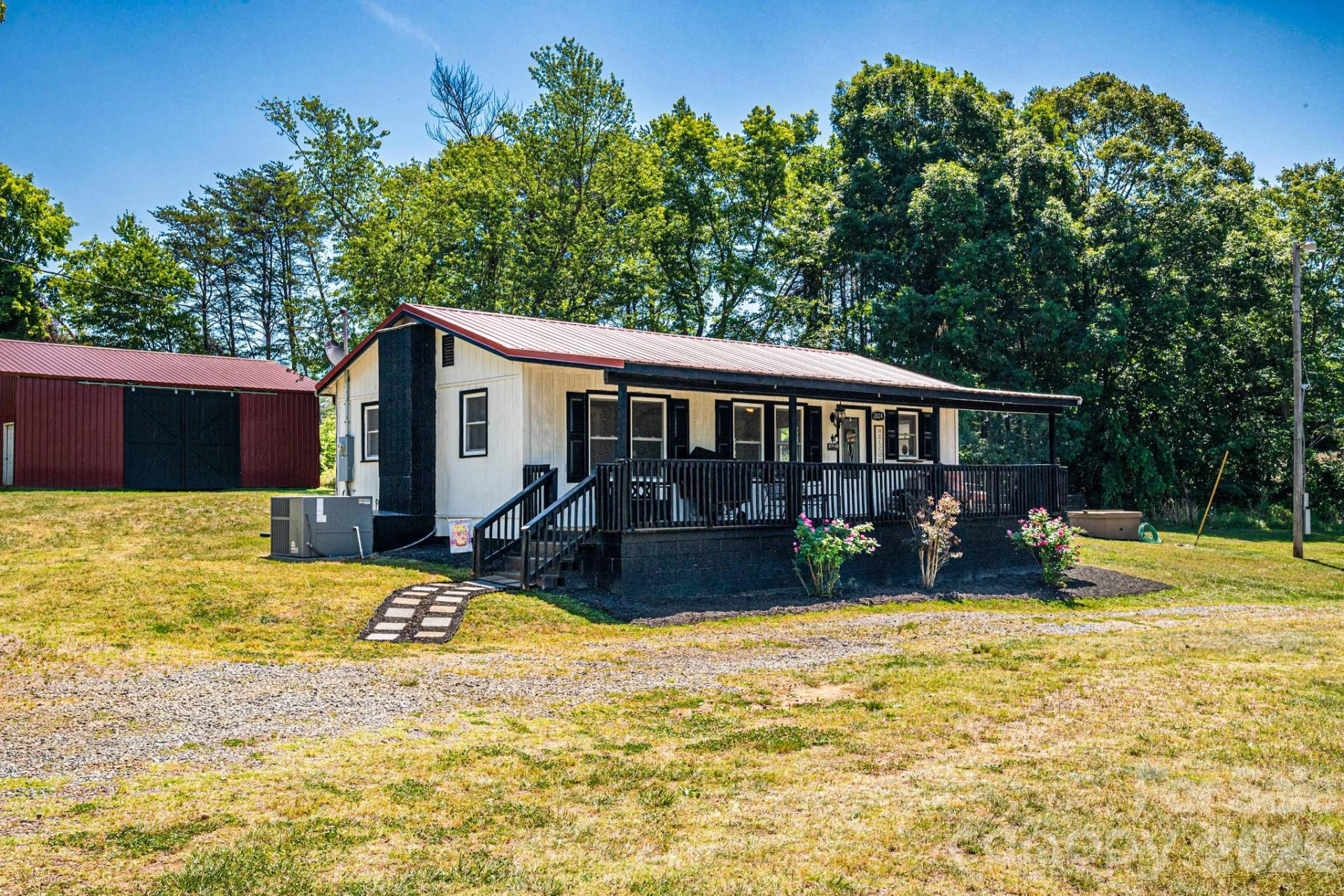 2024 Willis Road - Photo 3