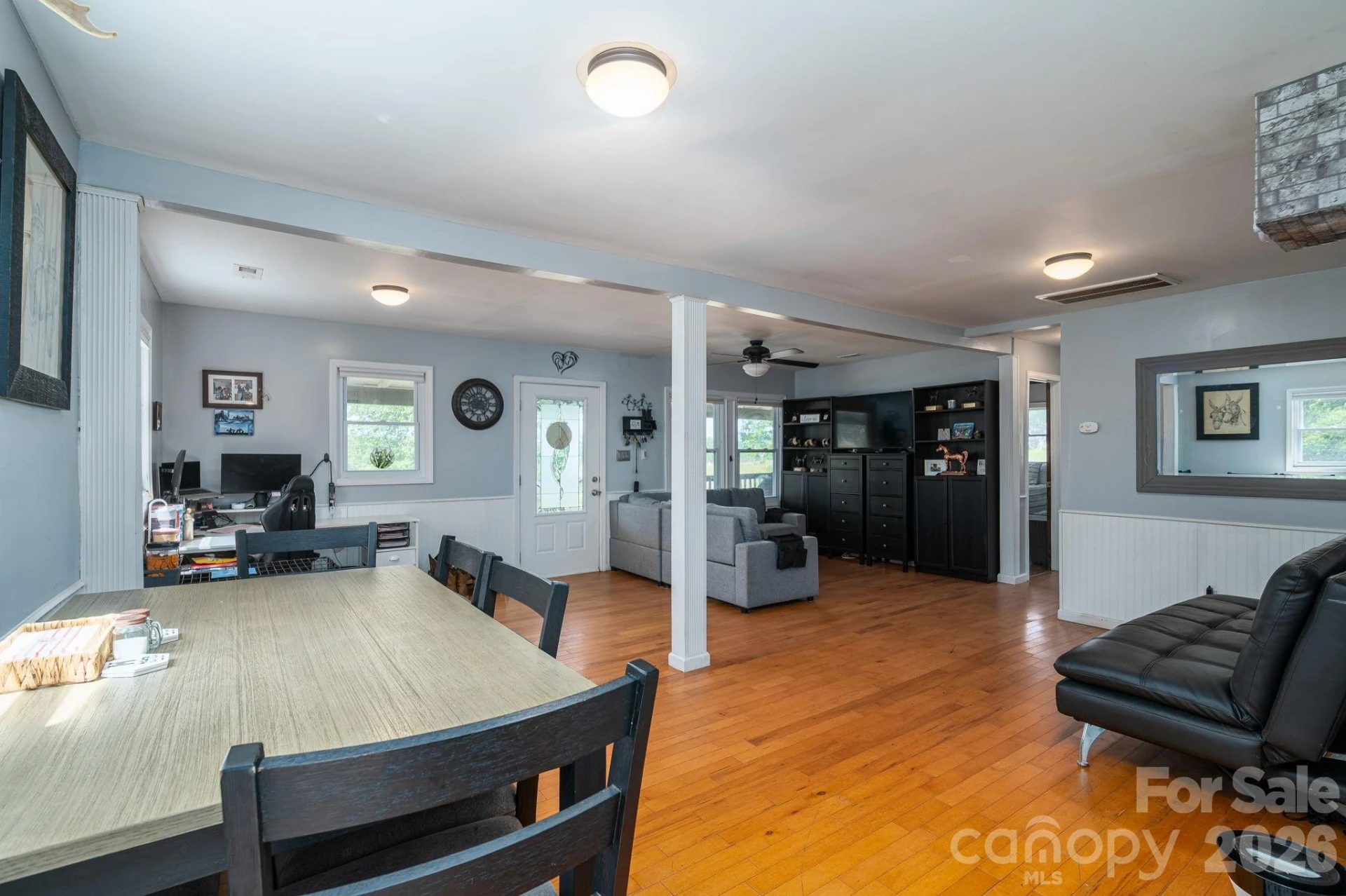 2024 Willis Road - Photo 9