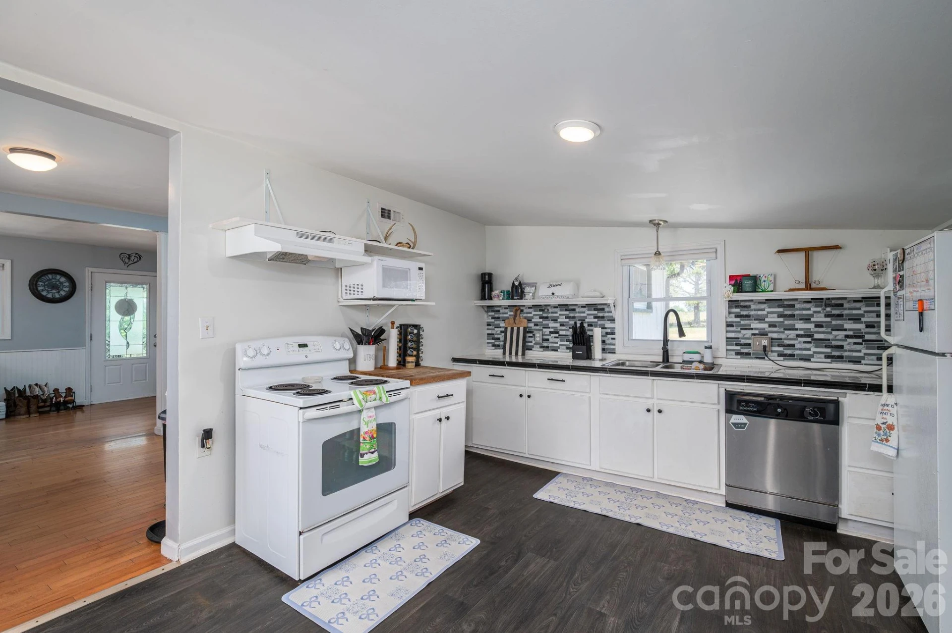 2024 Willis Road - Photo 10