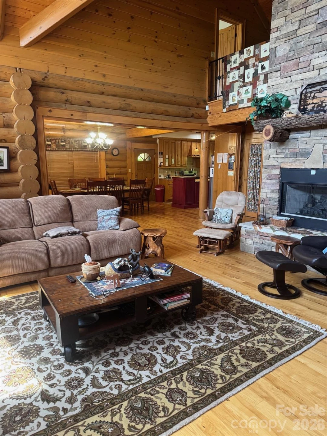 686 Hyacinth Drive - Photo 2