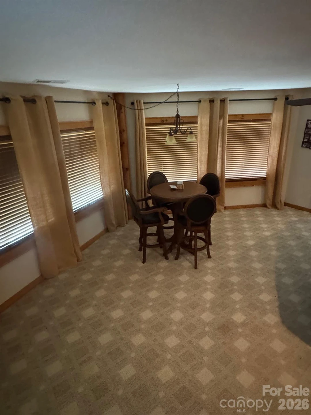 686 Hyacinth Drive - Photo 15