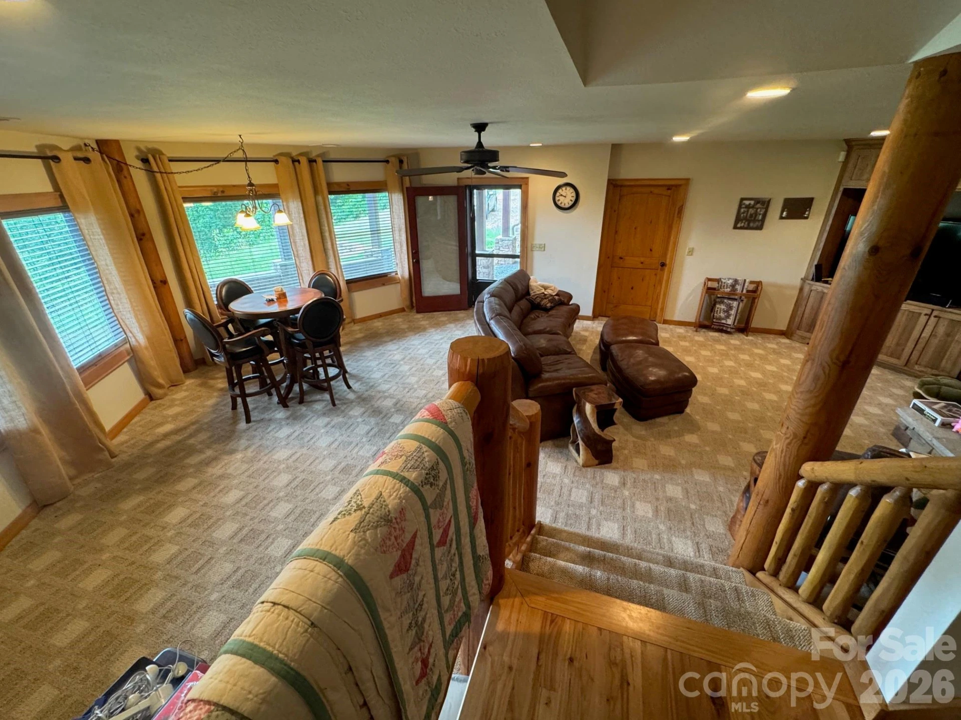 686 Hyacinth Drive - Photo 36