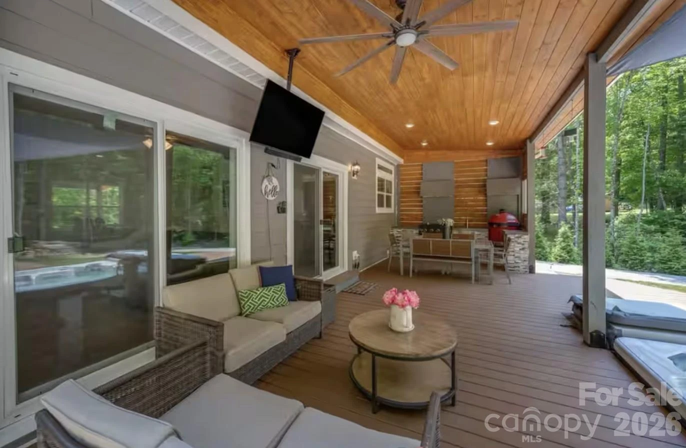 311 Charming Lane - Photo 37