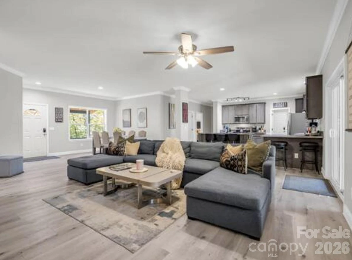 311 Charming Lane - Photo 8