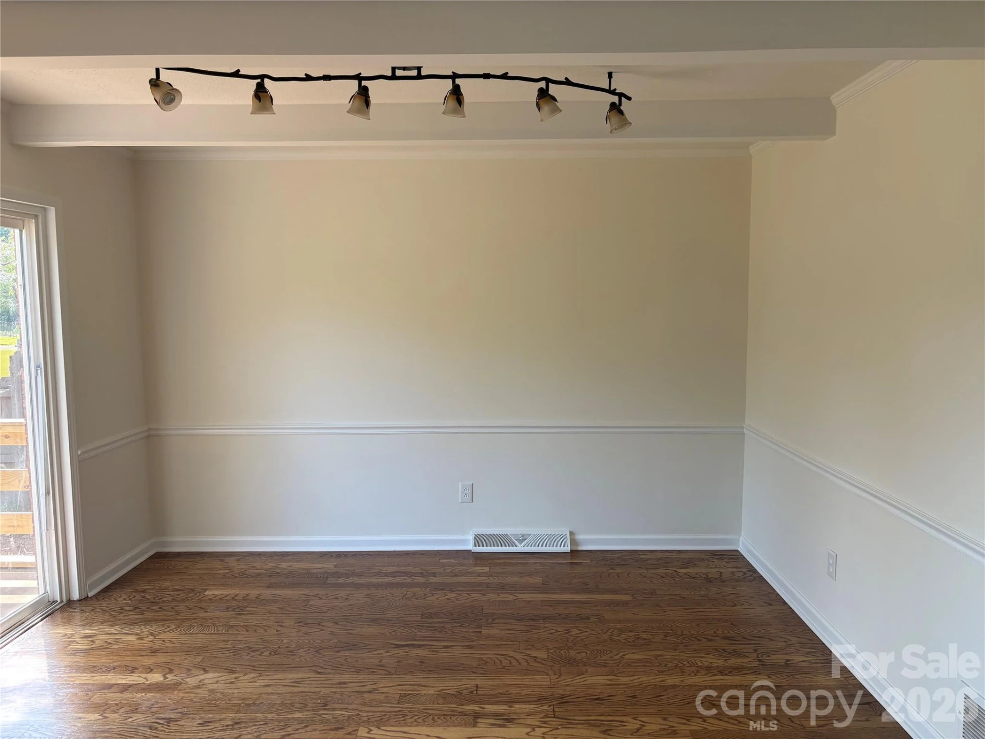 622 Carolina Avenue - Photo 4
