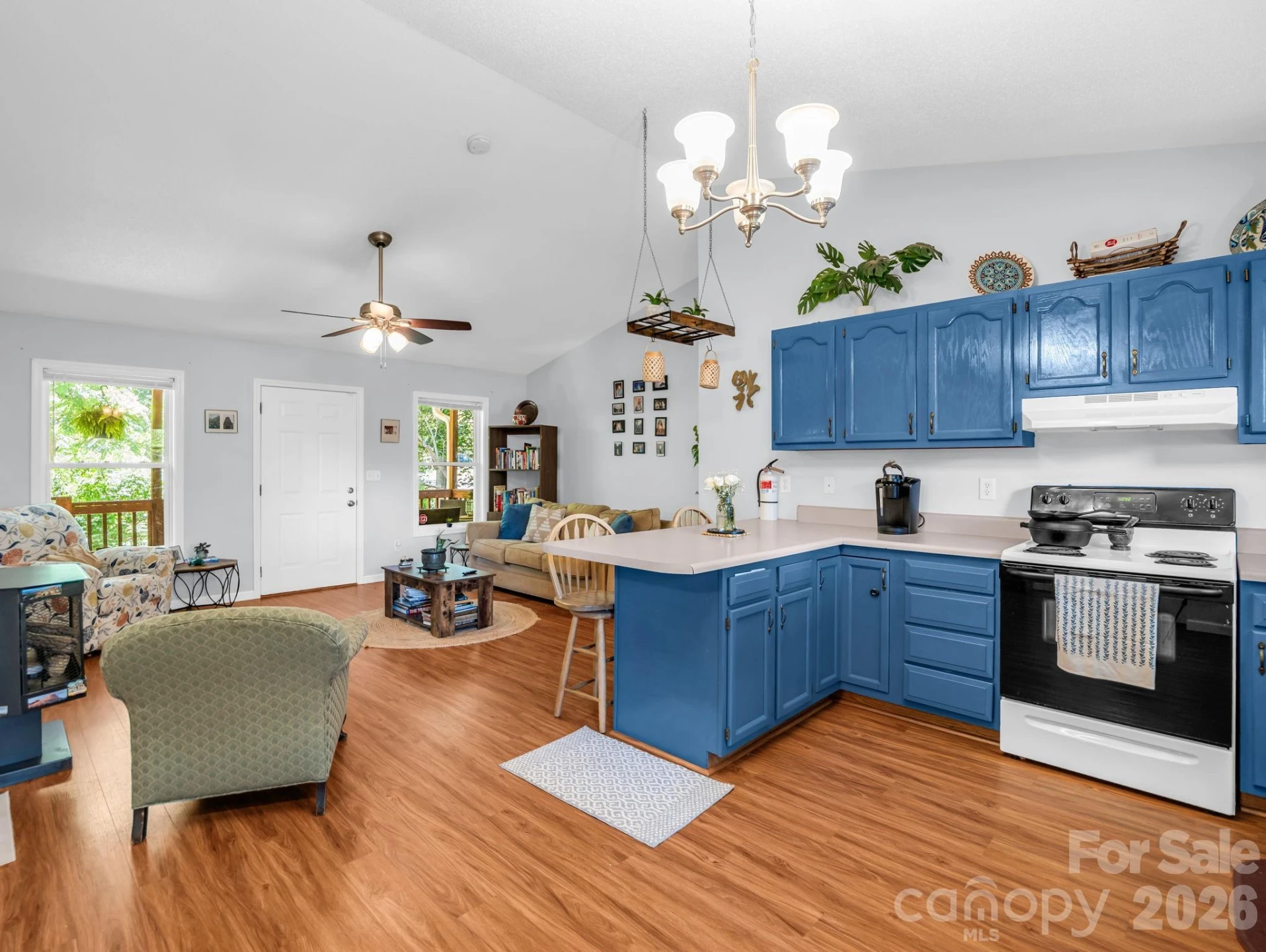23 Peace Street - Photo 2