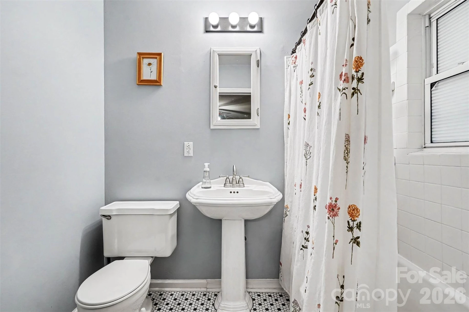 812 Saint Michaels Lane - Photo 26