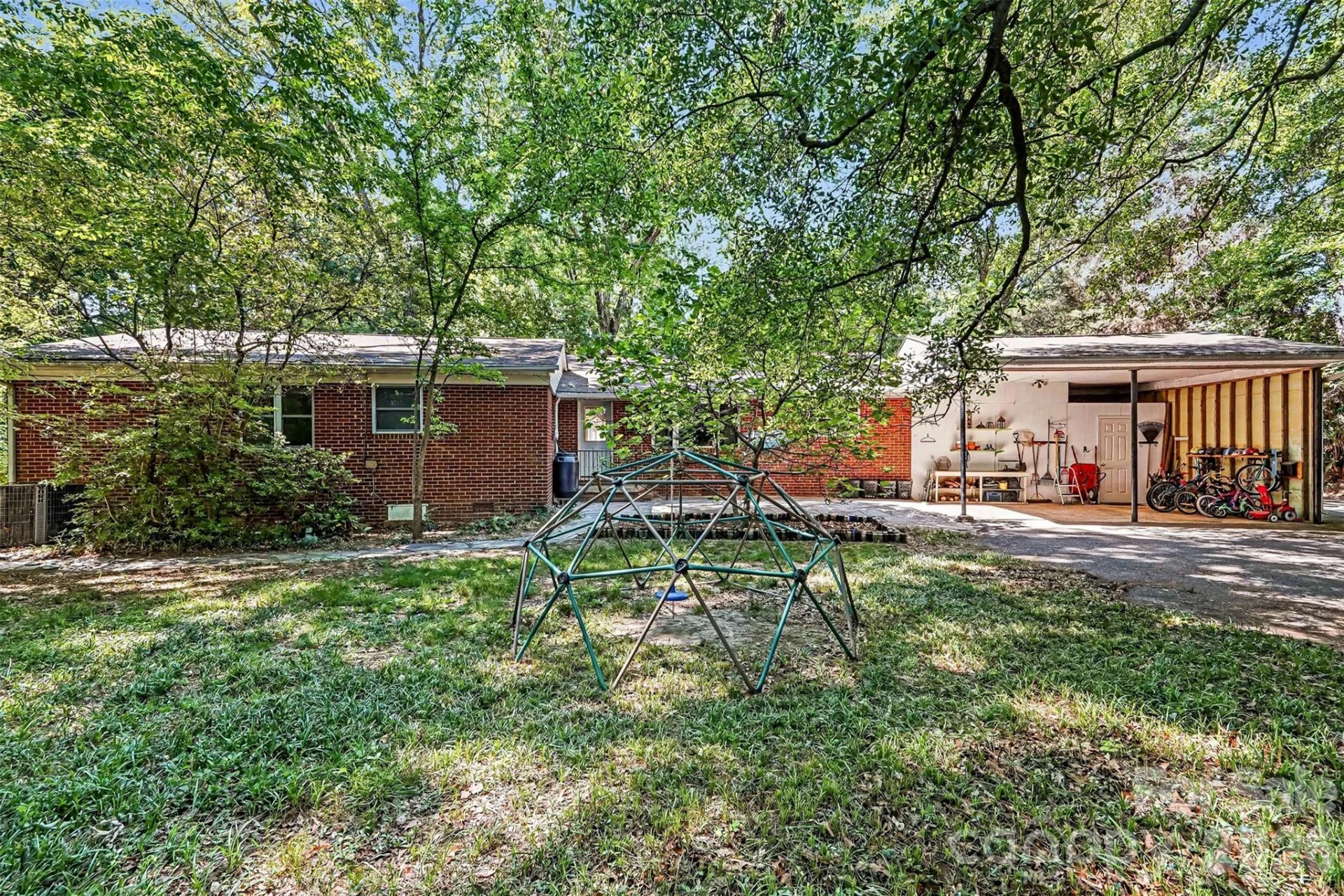 812 Saint Michaels Lane - Photo 29