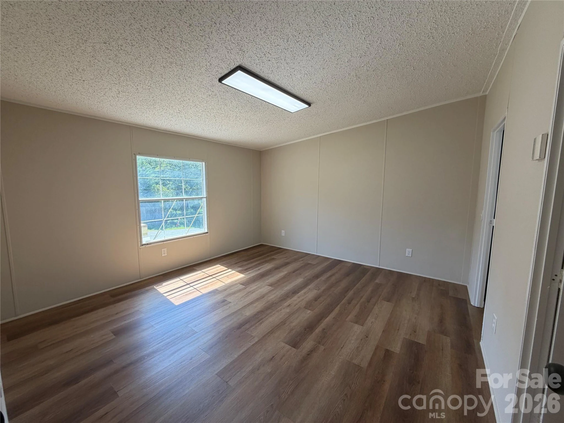 222 Maine Avenue - Photo 2