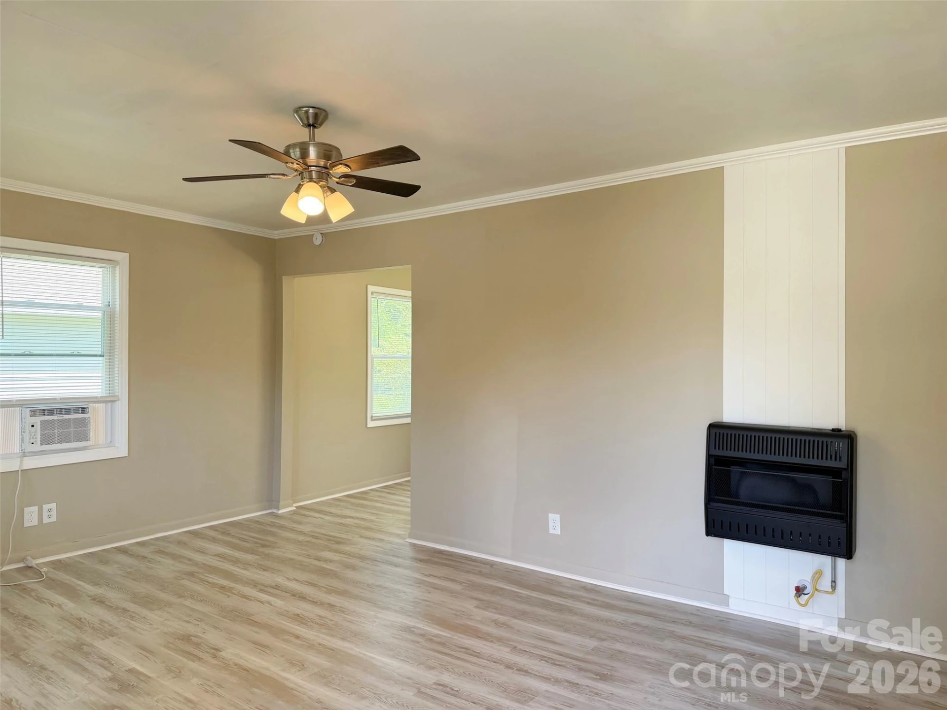 372 Baker Street - Photo 3