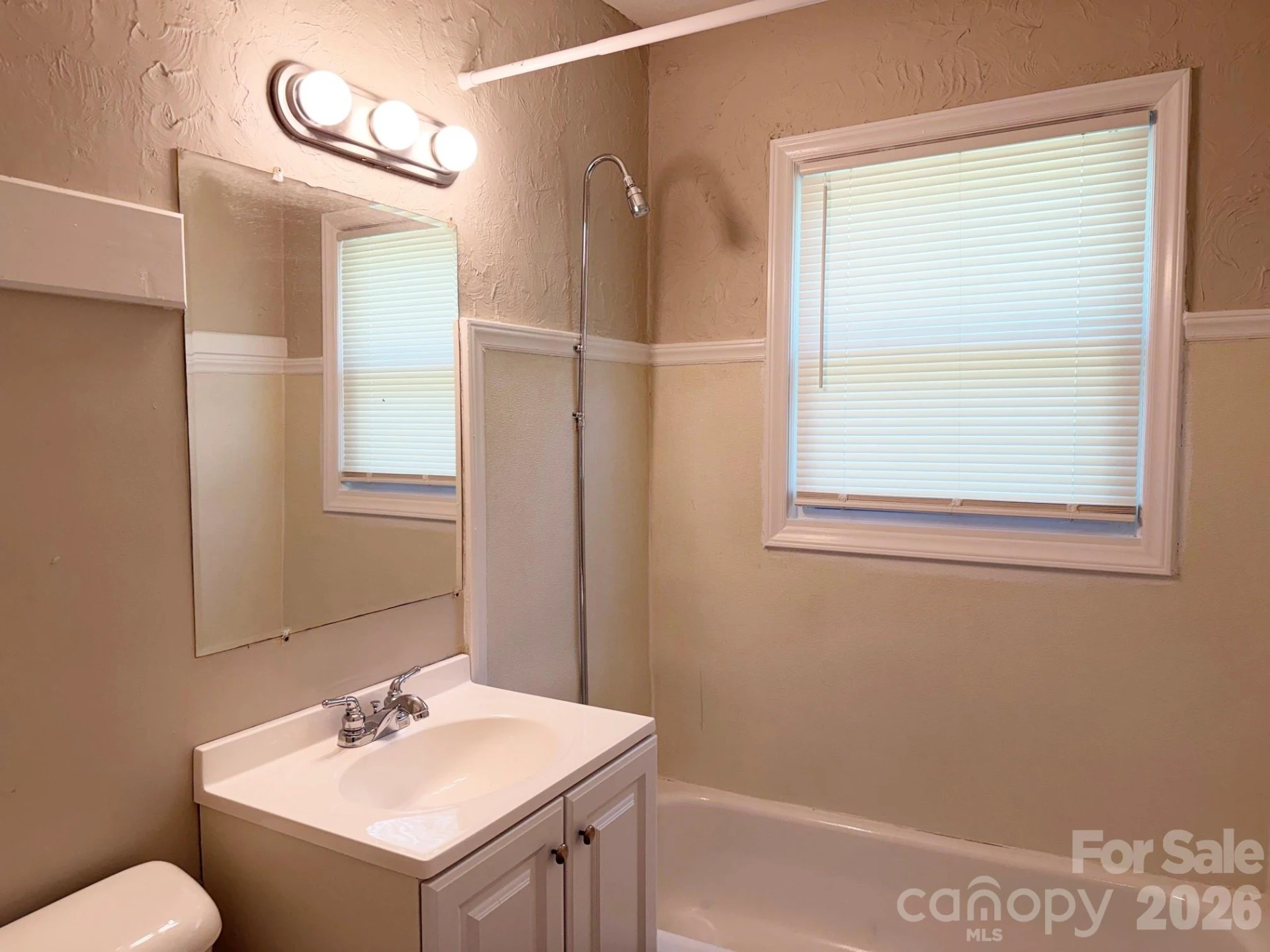 364 Baker Street - Photo 8
