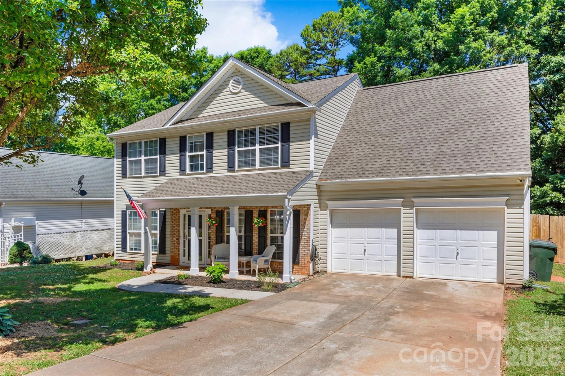 570 Saddlebrook Drive - Photo 2