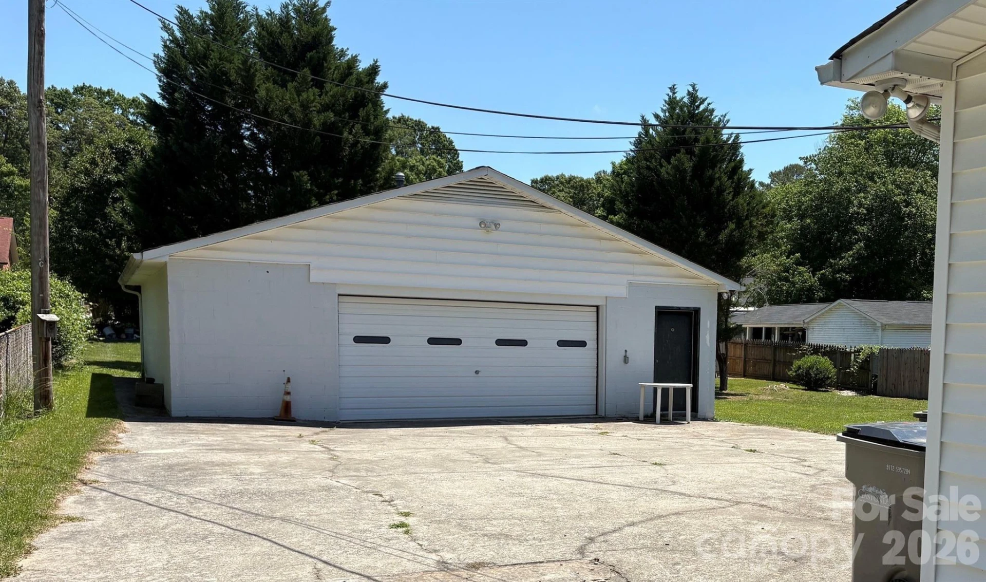 1920 Echo Lane - Photo 2