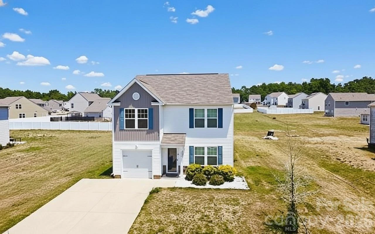 244 Amberly Circle - Photo 2