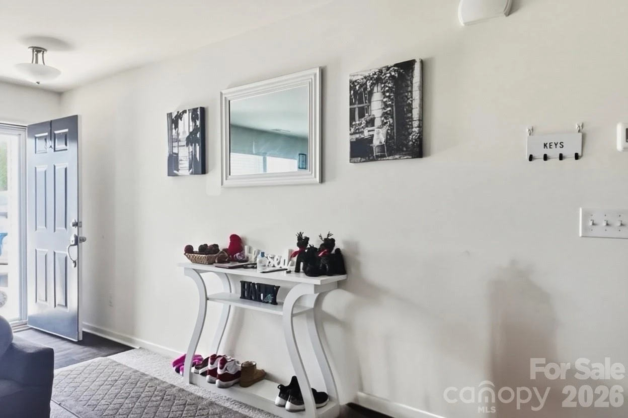 244 Amberly Circle - Photo 3