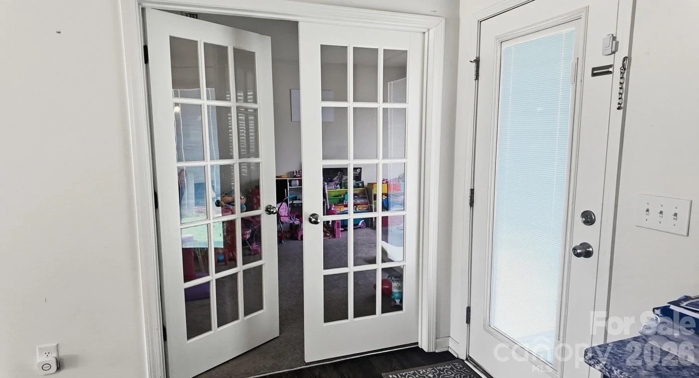 244 Amberly Circle - Photo 10