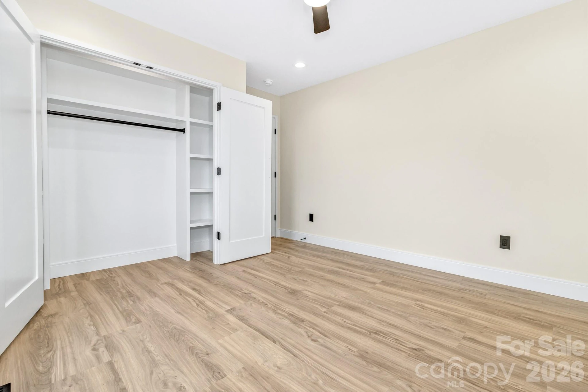 221 Coopers Drive - Photo 32