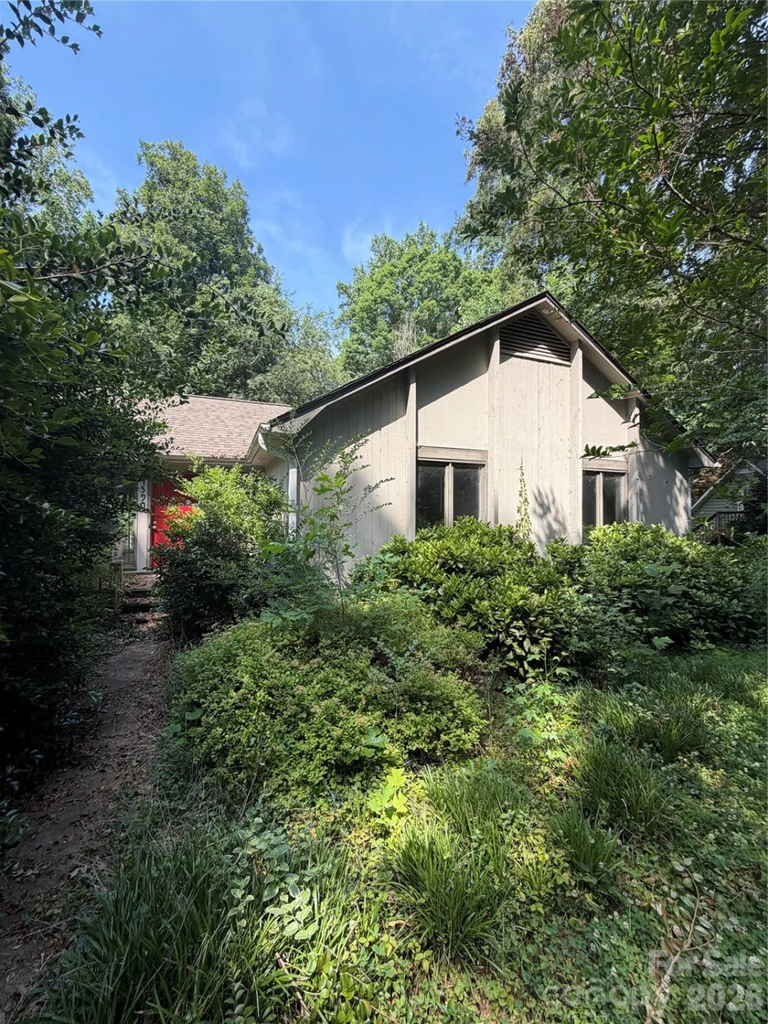 4590 Deer Run