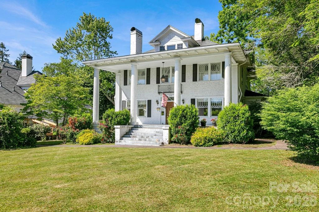 208 Probart Street - Photo 2