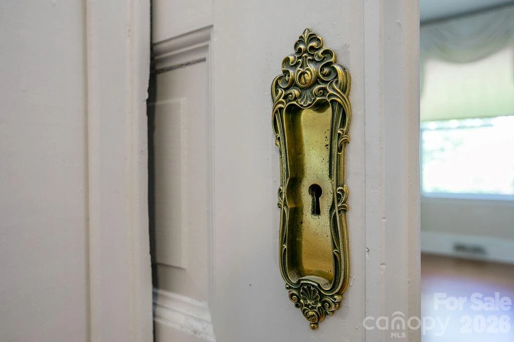 208 Probart Street - Photo 12