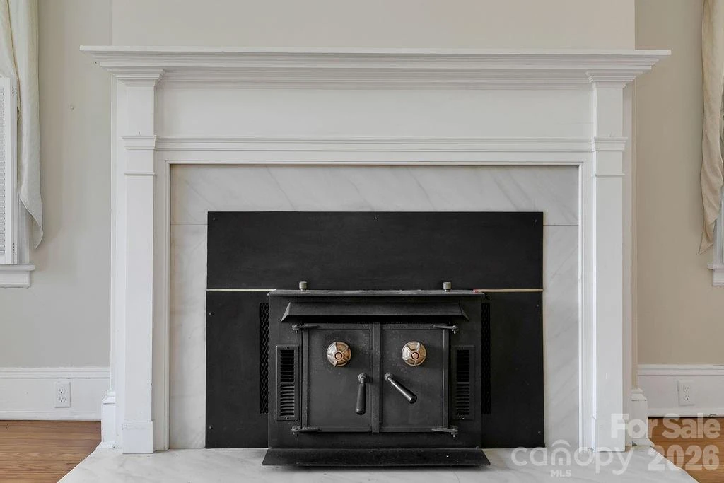 208 Probart Street - Photo 15