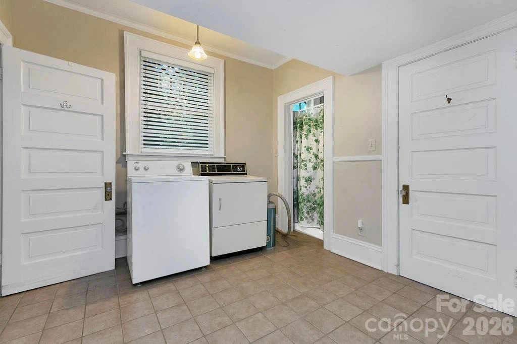 208 Probart Street - Photo 28