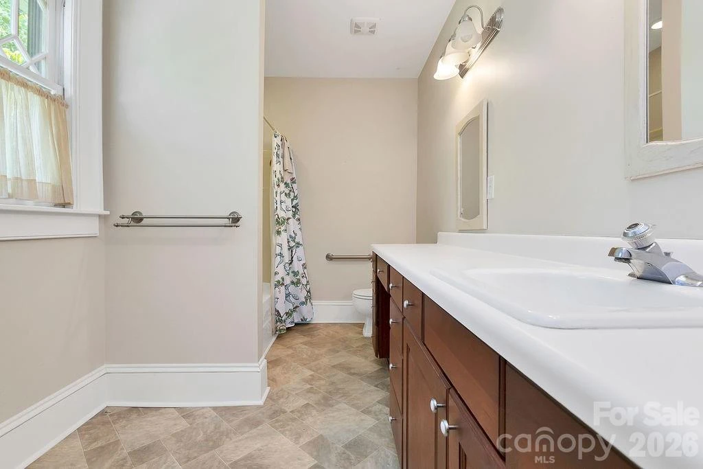 208 Probart Street - Photo 33