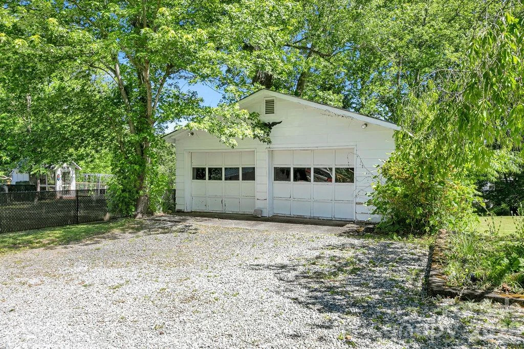 208 Probart Street - Photo 46