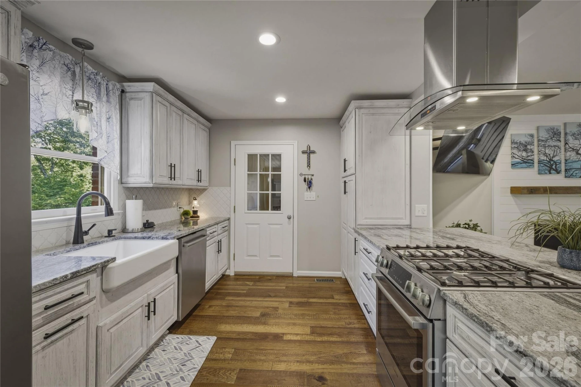 204 Constitution Drive - Photo 6