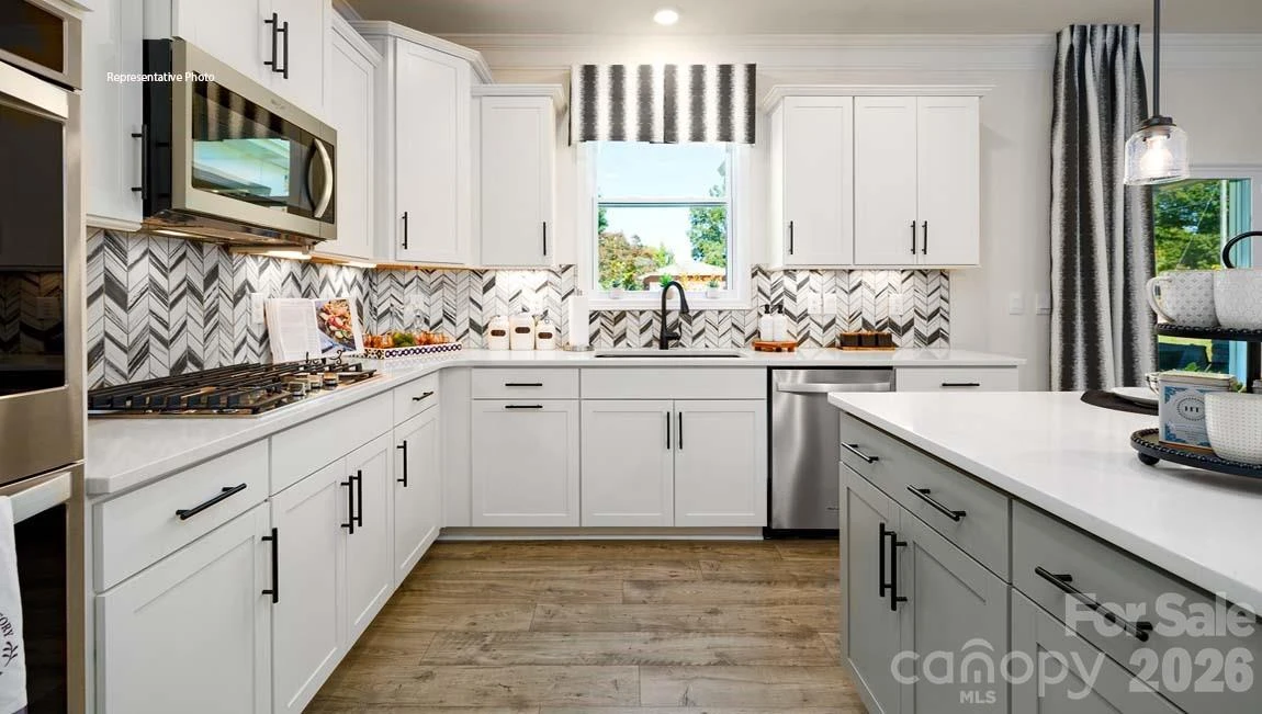 7135 Sylvan Retreat Drive - Photo 5