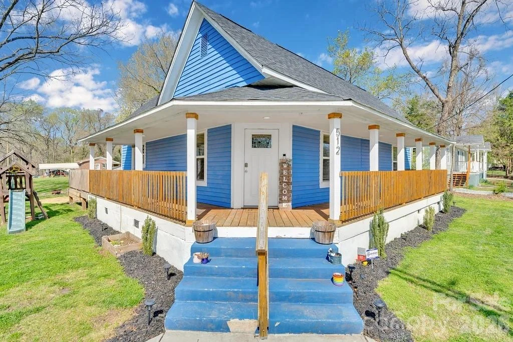 512 12th Street - Photo 2