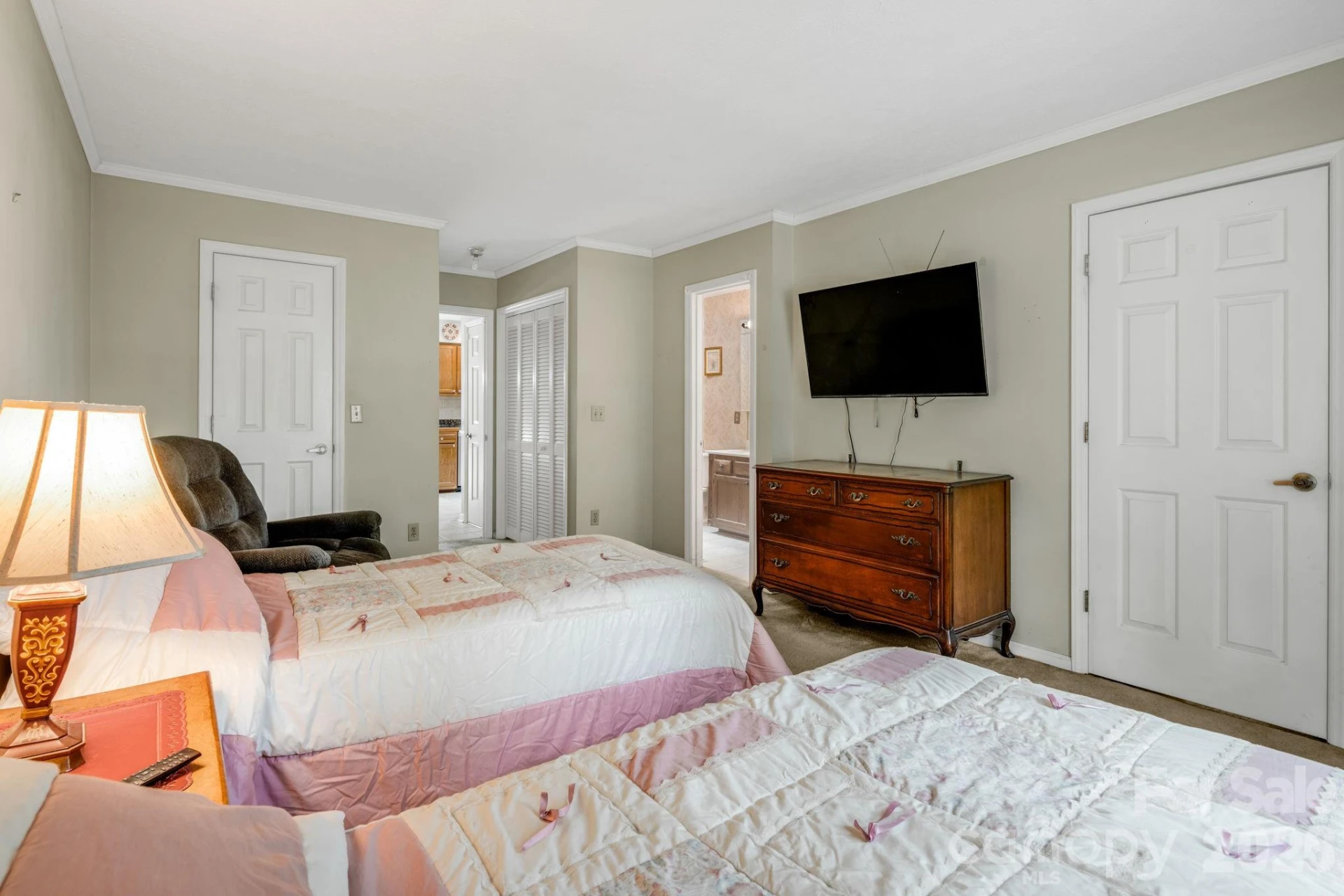 636 Goldview Drive - Photo 20