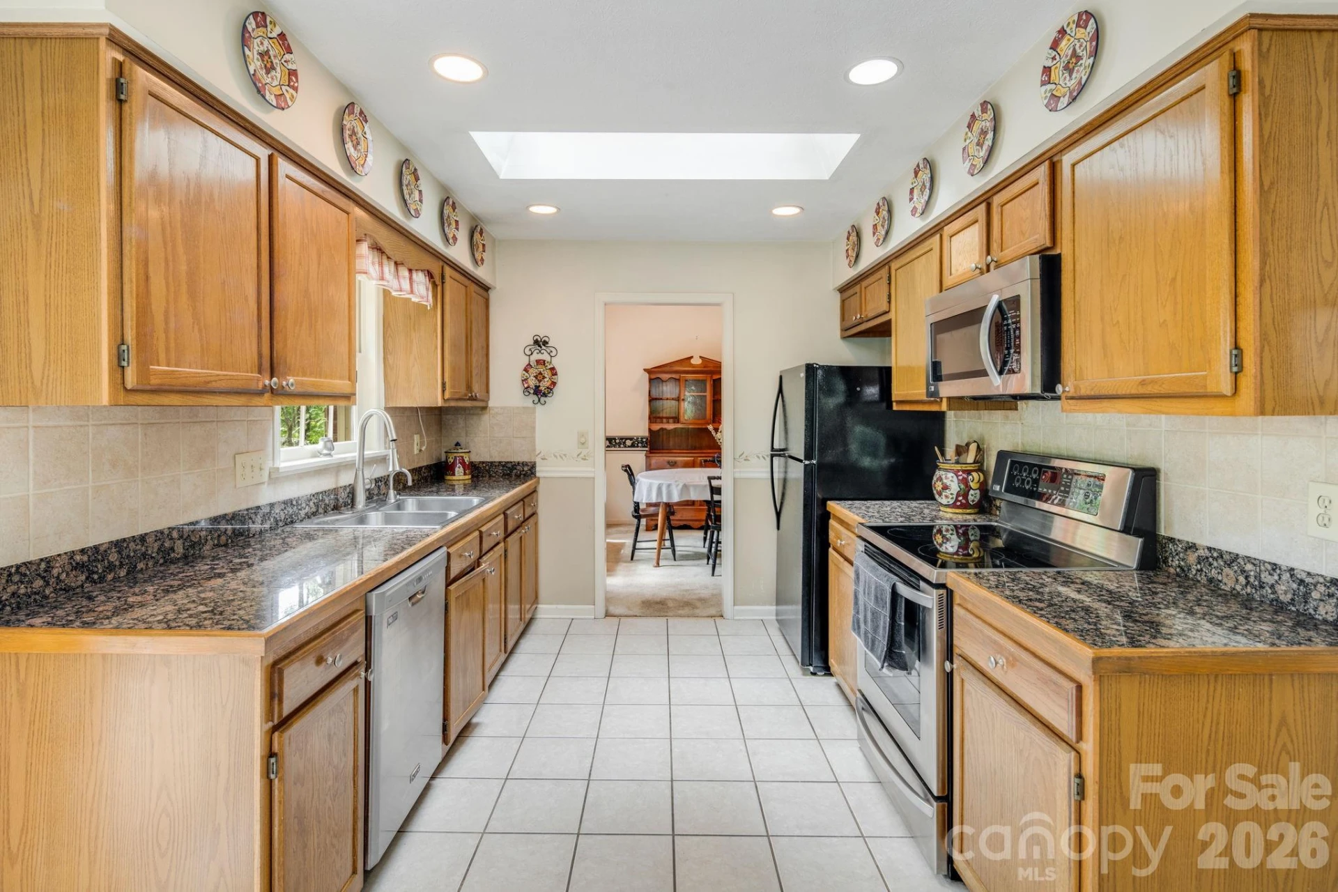 636 Goldview Drive - Photo 3