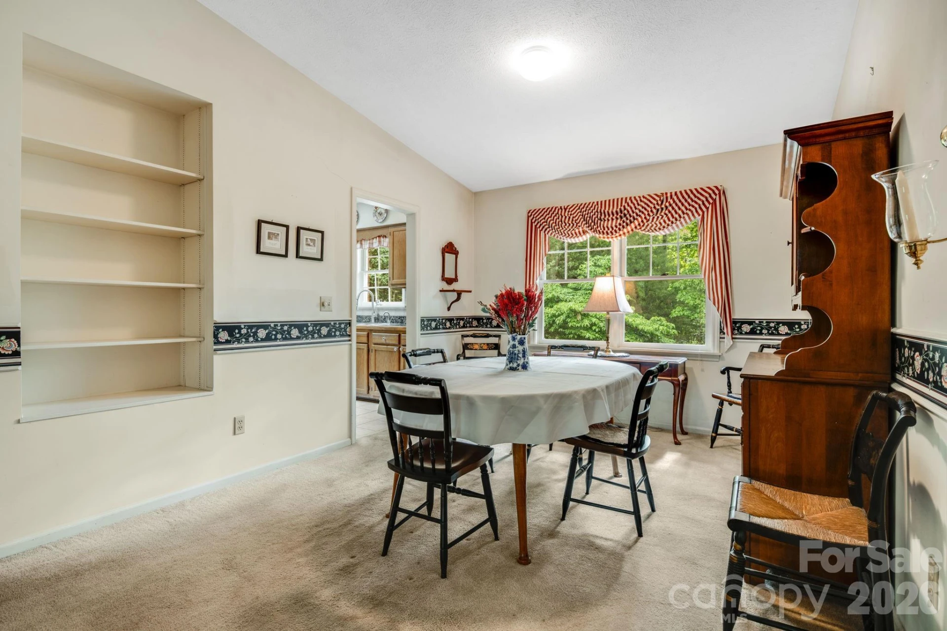 636 Goldview Drive - Photo 10