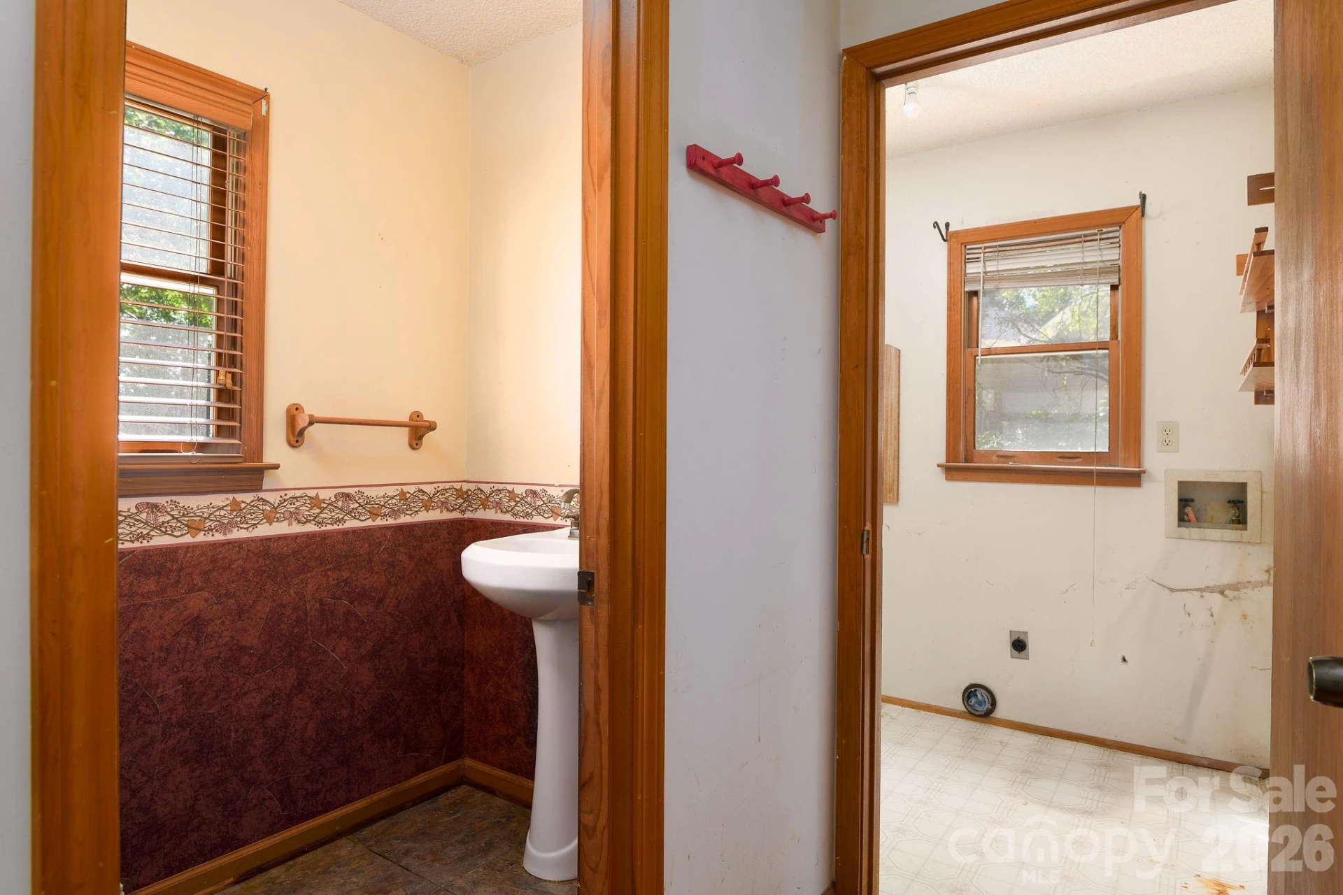 540 Waters Road - Photo 32