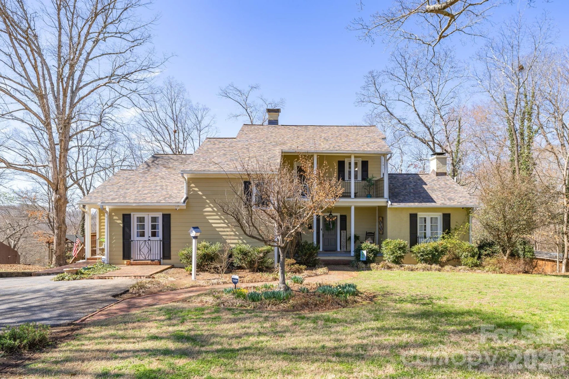 651 Highland Drive - Photo 2