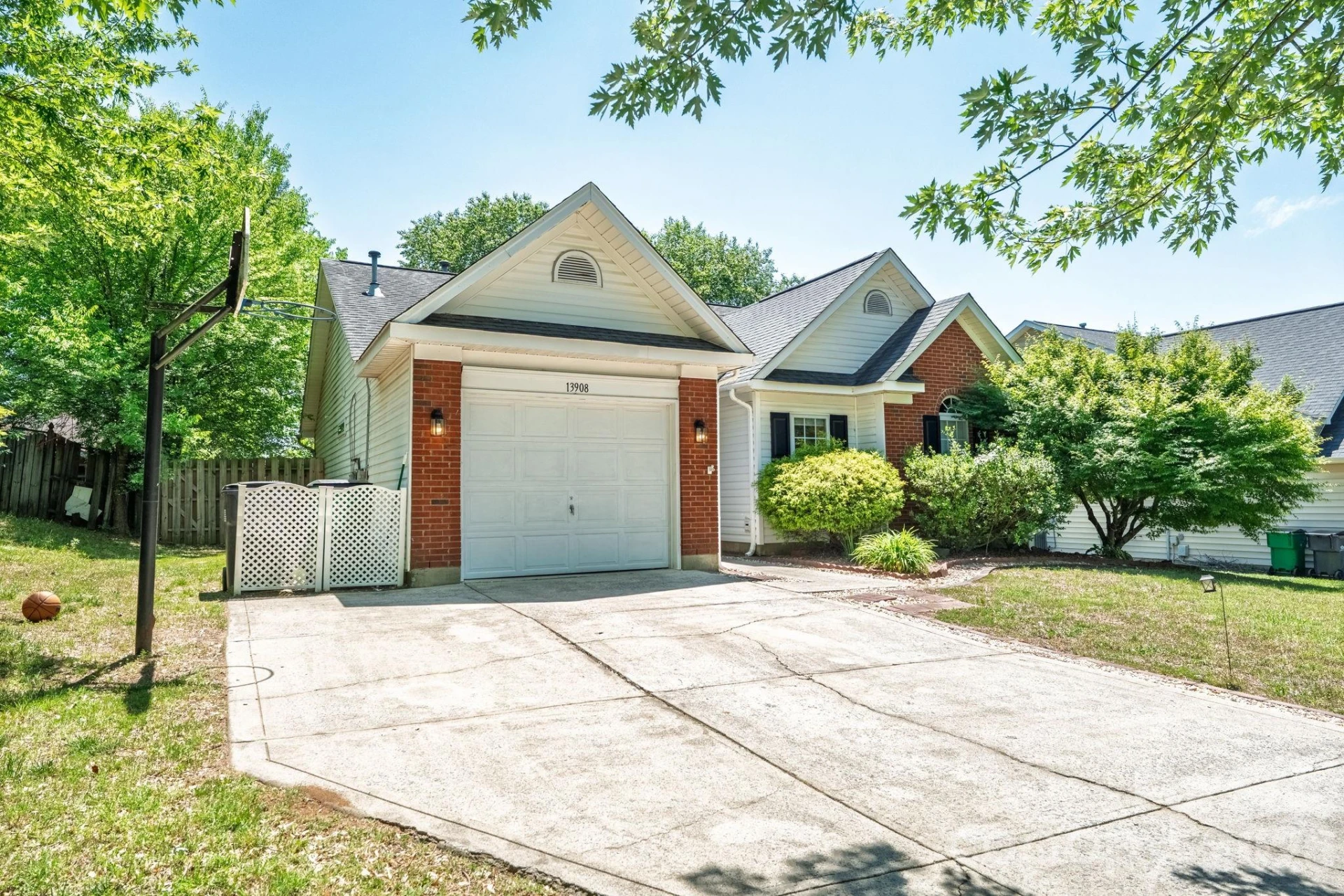 13908 Mcgloughlin Way Court - Photo 2