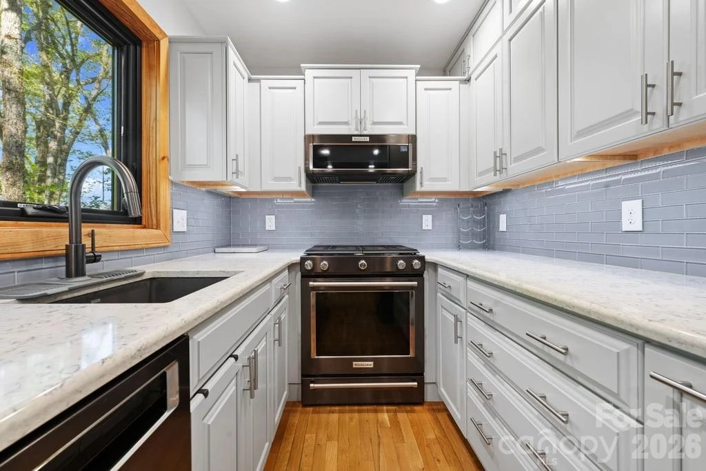 133 Brown Mountain Ridge Road - Photo 14
