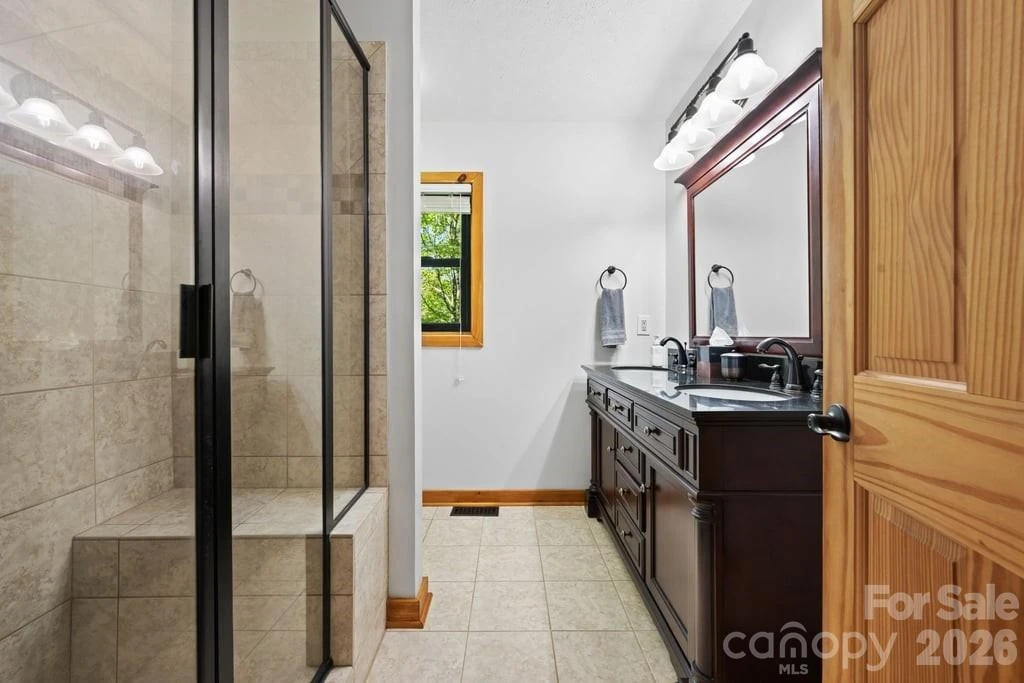 133 Brown Mountain Ridge Road - Photo 18