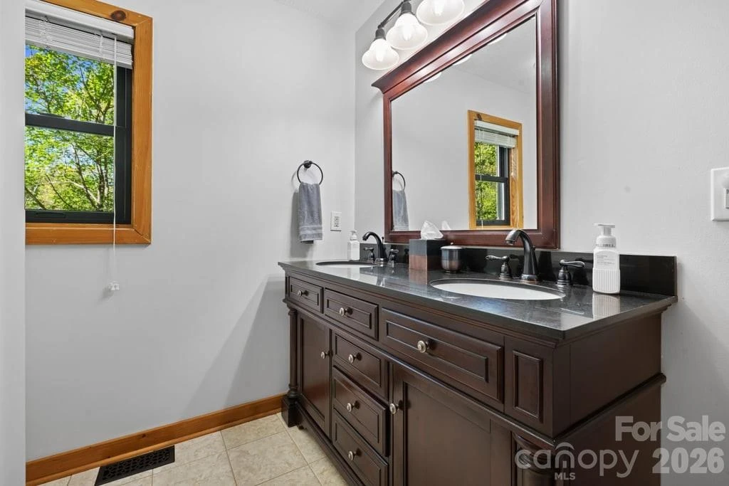 133 Brown Mountain Ridge Road - Photo 19