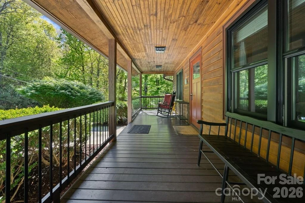 133 Brown Mountain Ridge Road - Photo 4