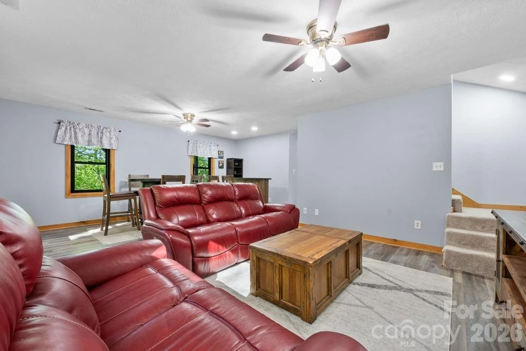 133 Brown Mountain Ridge Road - Photo 34