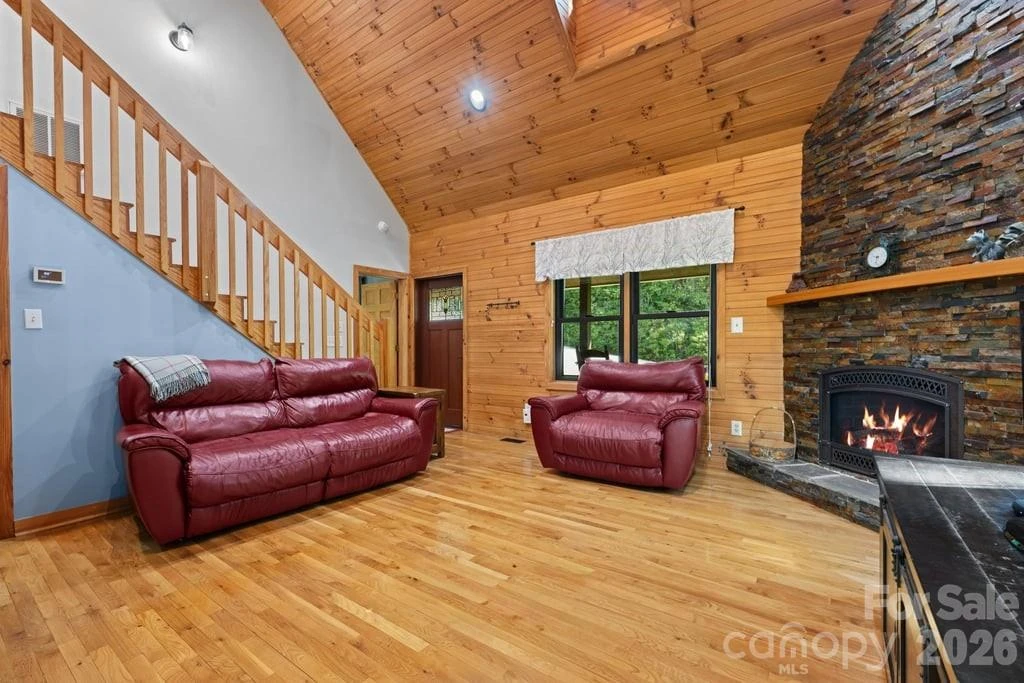 133 Brown Mountain Ridge Road - Photo 9