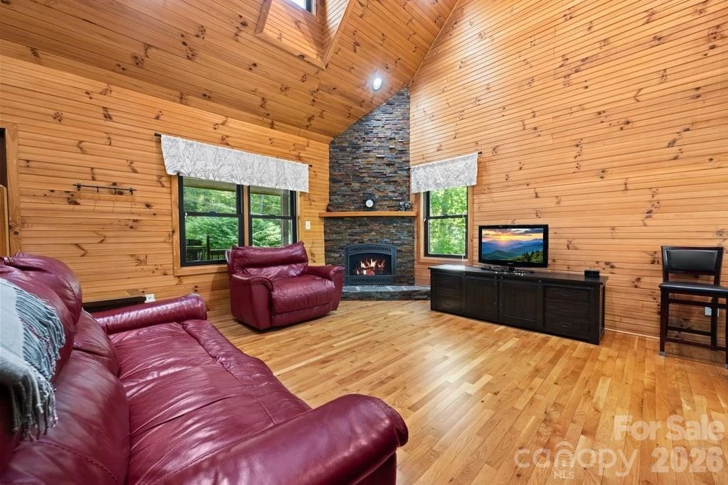 133 Brown Mountain Ridge Road - Photo 10